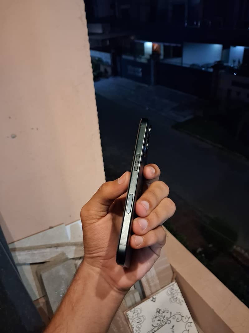iPhone 16 5
