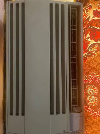 CORONA Window AC 1 TON