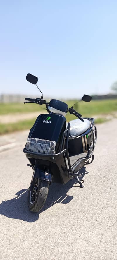 OKLA OYNX BLACK ELECTRIC BIKE SCOOTER SCOOTY