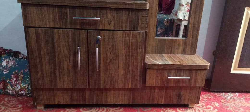 Dressing Table 3