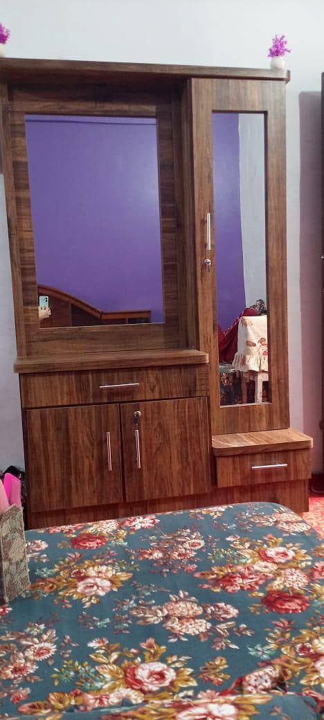 Dressing Table 4