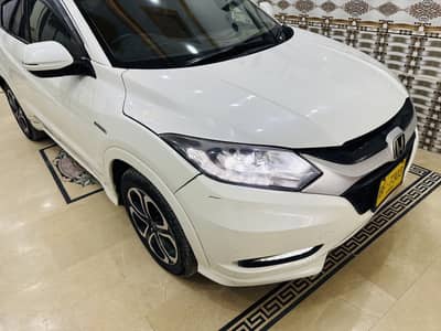 Honda vezel 2015 model for sale