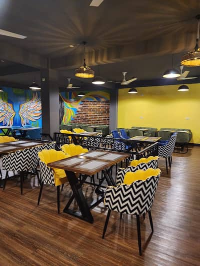 CUSTOMIZE CAFE'S RESTAURANT LIVING ROOM FURNITURE AVAILABLE FOR SALE