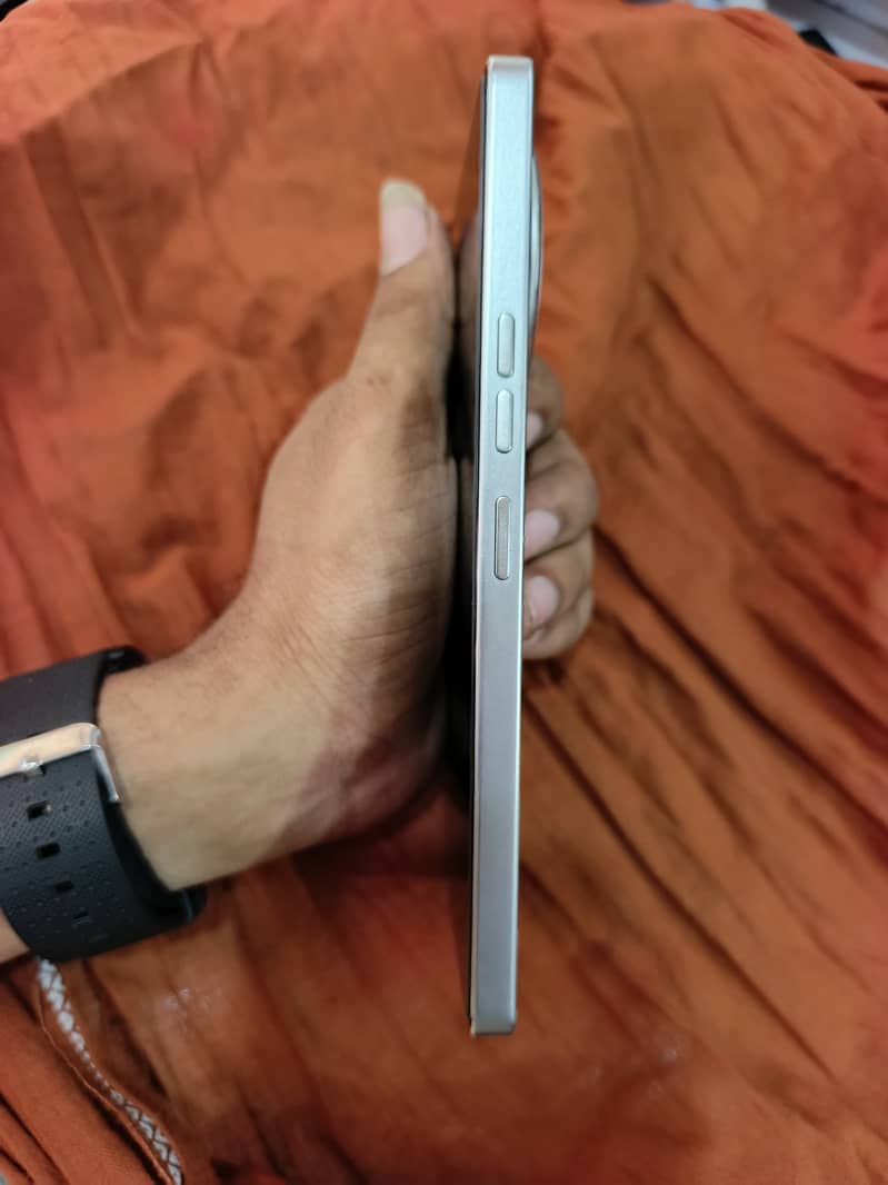Tecno CAMON 30 Pro 5