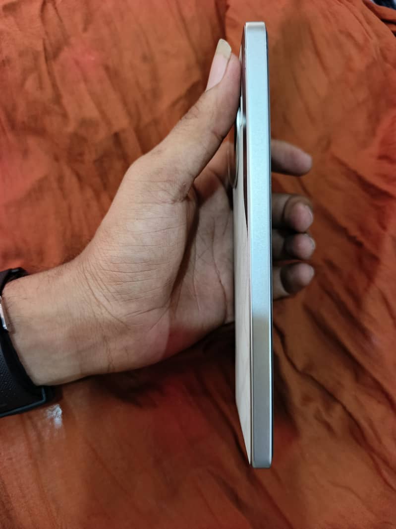 Tecno CAMON 30 Pro 6