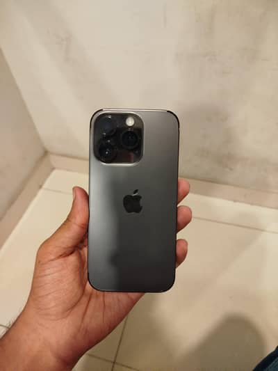 Factory unlocked iphone 14 pro in black