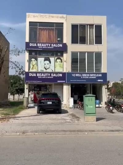 3 Marla Commercial Plaza For Sale In Bahria Town Lahore ( Rental Income 110 Thousend )