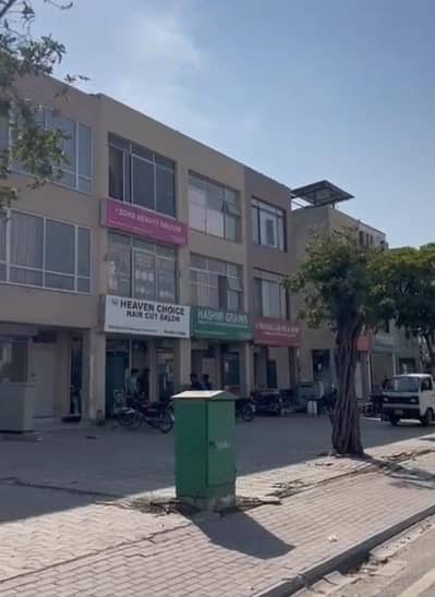 3 Marla Commercial Plaza For Sale In Bahria Town Lahore ( Rental Income 110 Thousand )