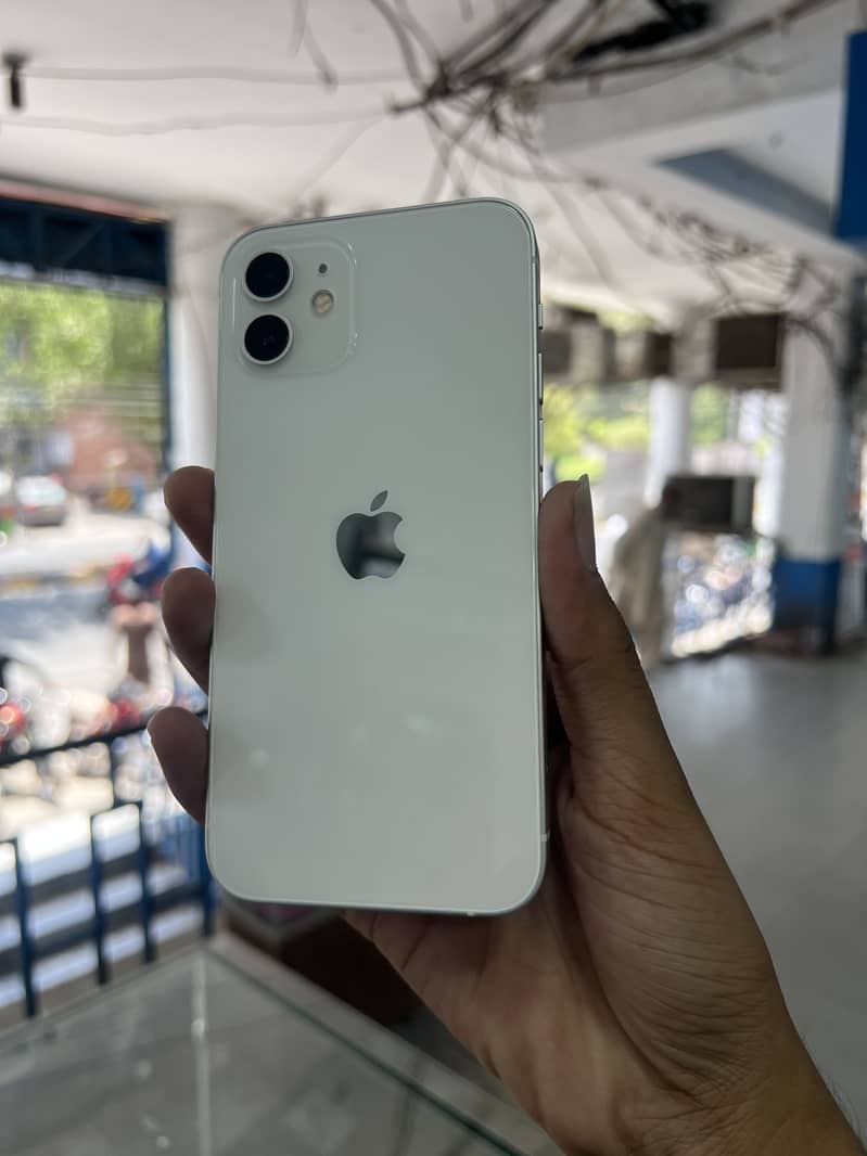 iPhone 12 1