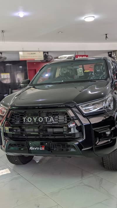 Toyota Hilux Revo GRS