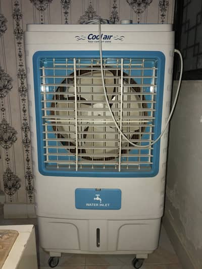 Cooler with 3 bottles