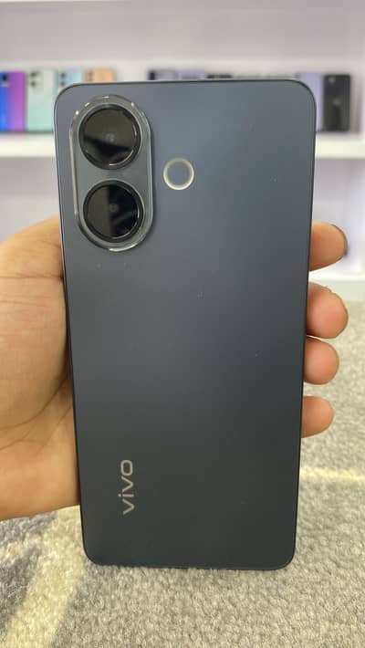 Vivo v60 light 4G 8/256 box pack 10 months warranty