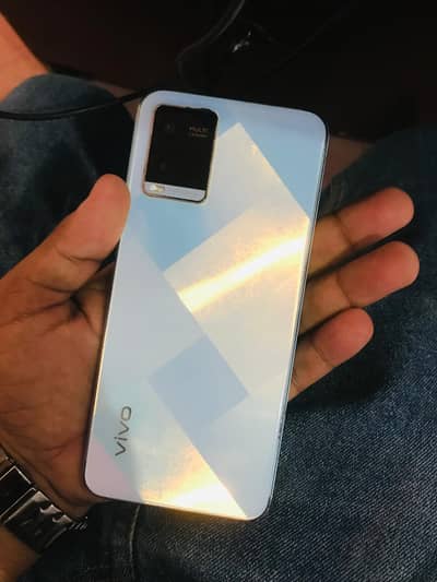 vivo y21 10by9 one hand used  4+1 64gb