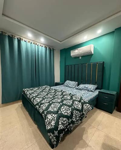 Luxury 1-Bed Hotel Apartment | VIP Emerald Decor | Fully Furnished | Daily Basis