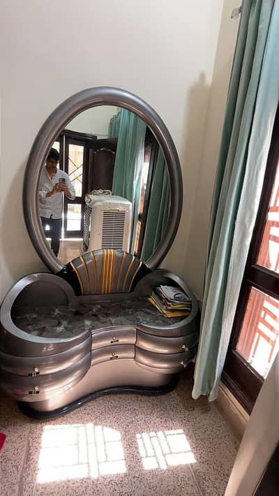 old fashioned deco bed for sale