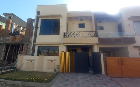 5 MARLA HOUSE 3 BEDROOM FOR SALE