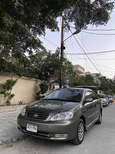 Toyota Corolla SE Saloon