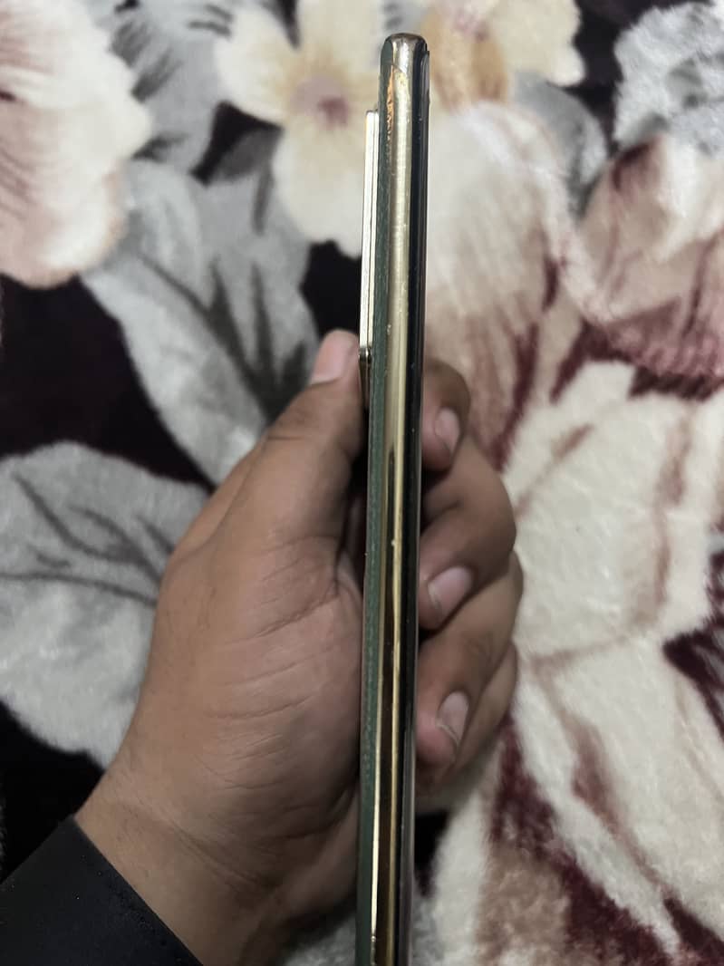 INFINIX note 40 pro 5