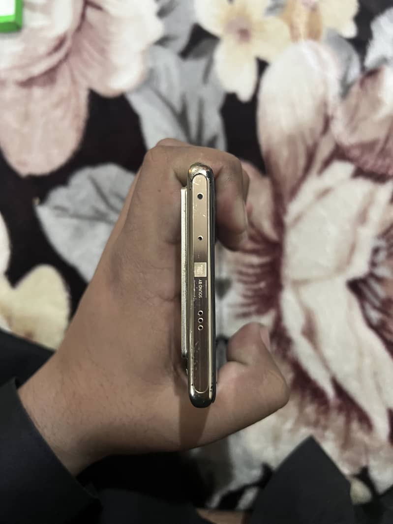 INFINIX note 40 pro 6