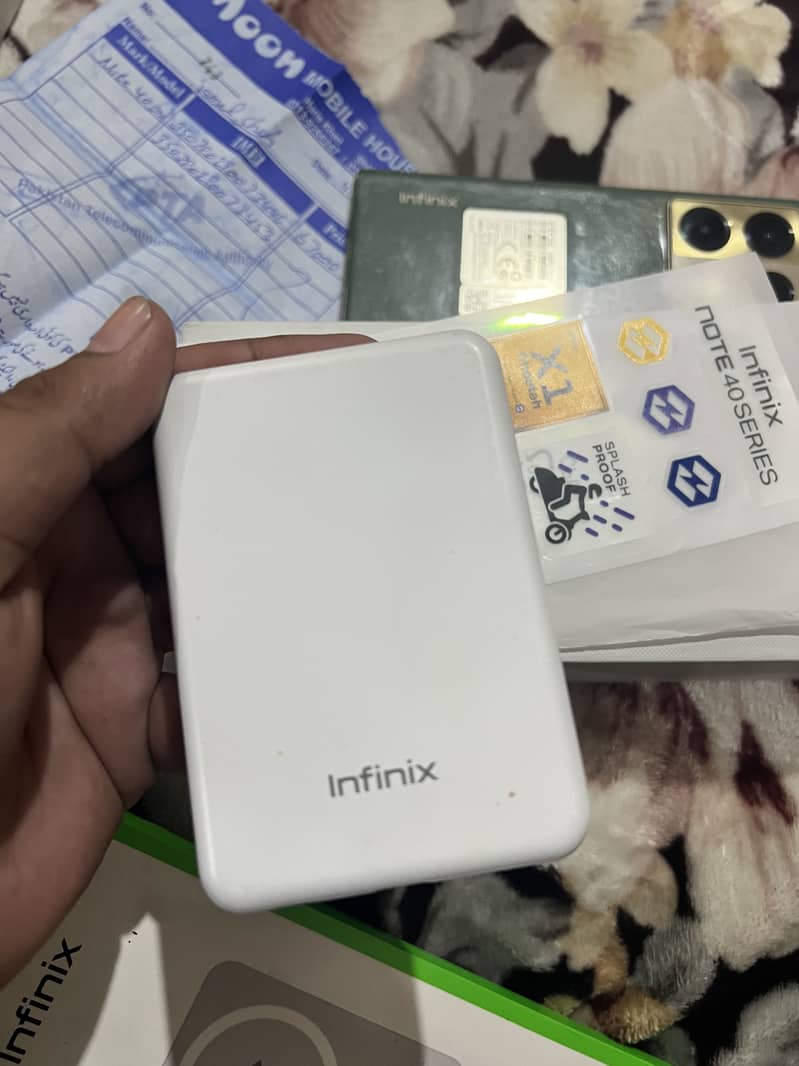 INFINIX note 40 pro 12