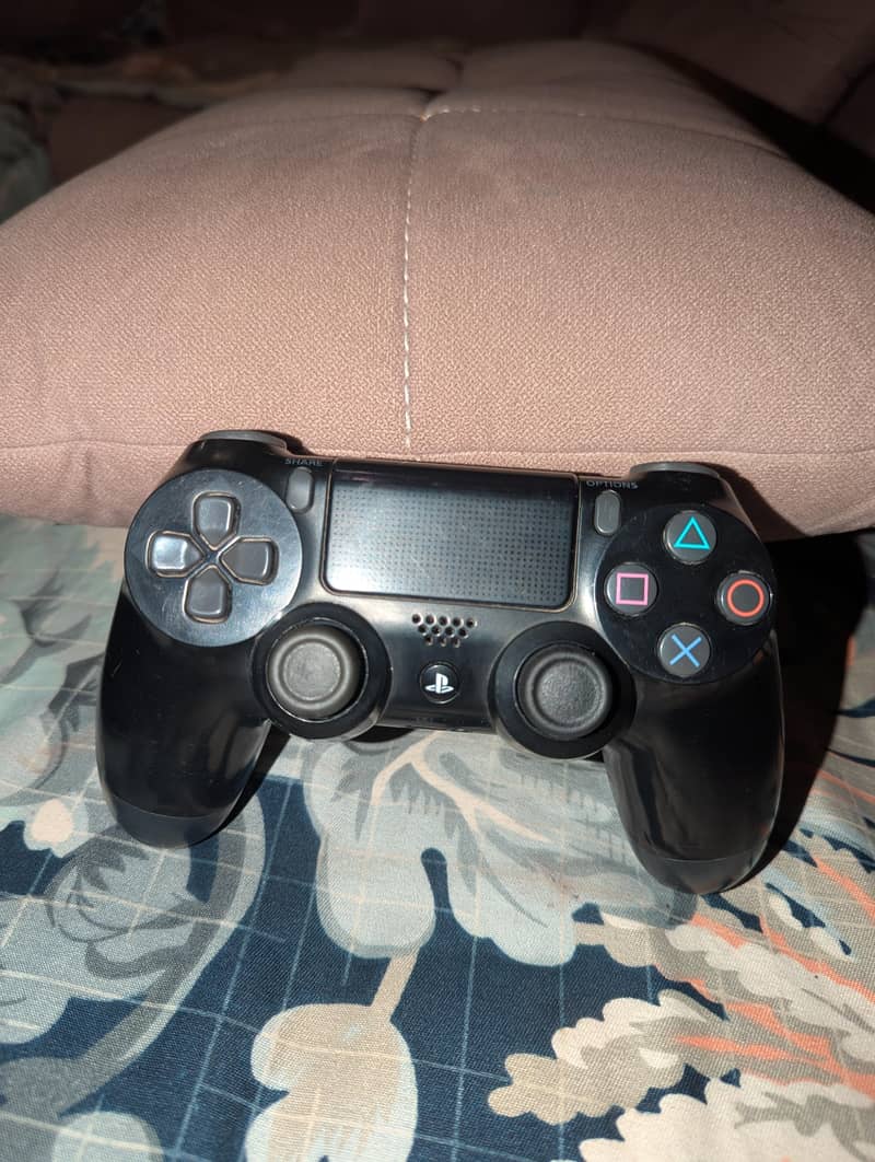 PS4 controller all buttons working perfect 0