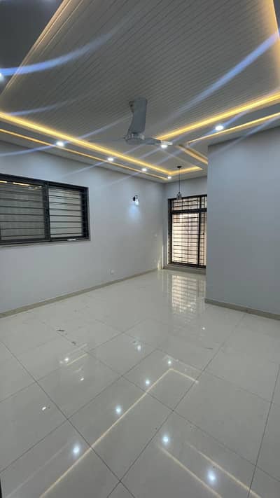 I-10 DOUBLE STOREY HOUSE FOR RENT