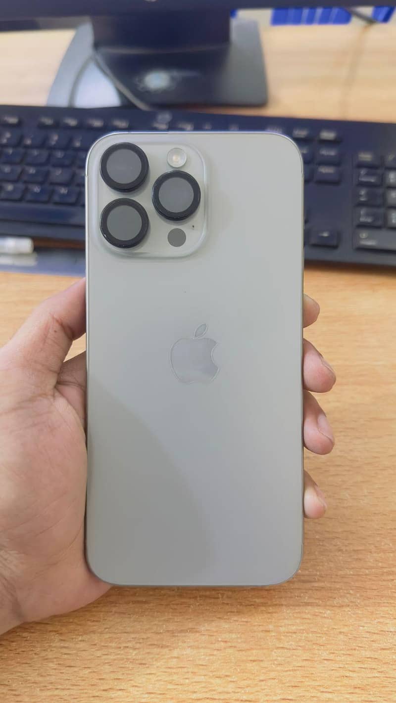 Iphone 15 pro max 1