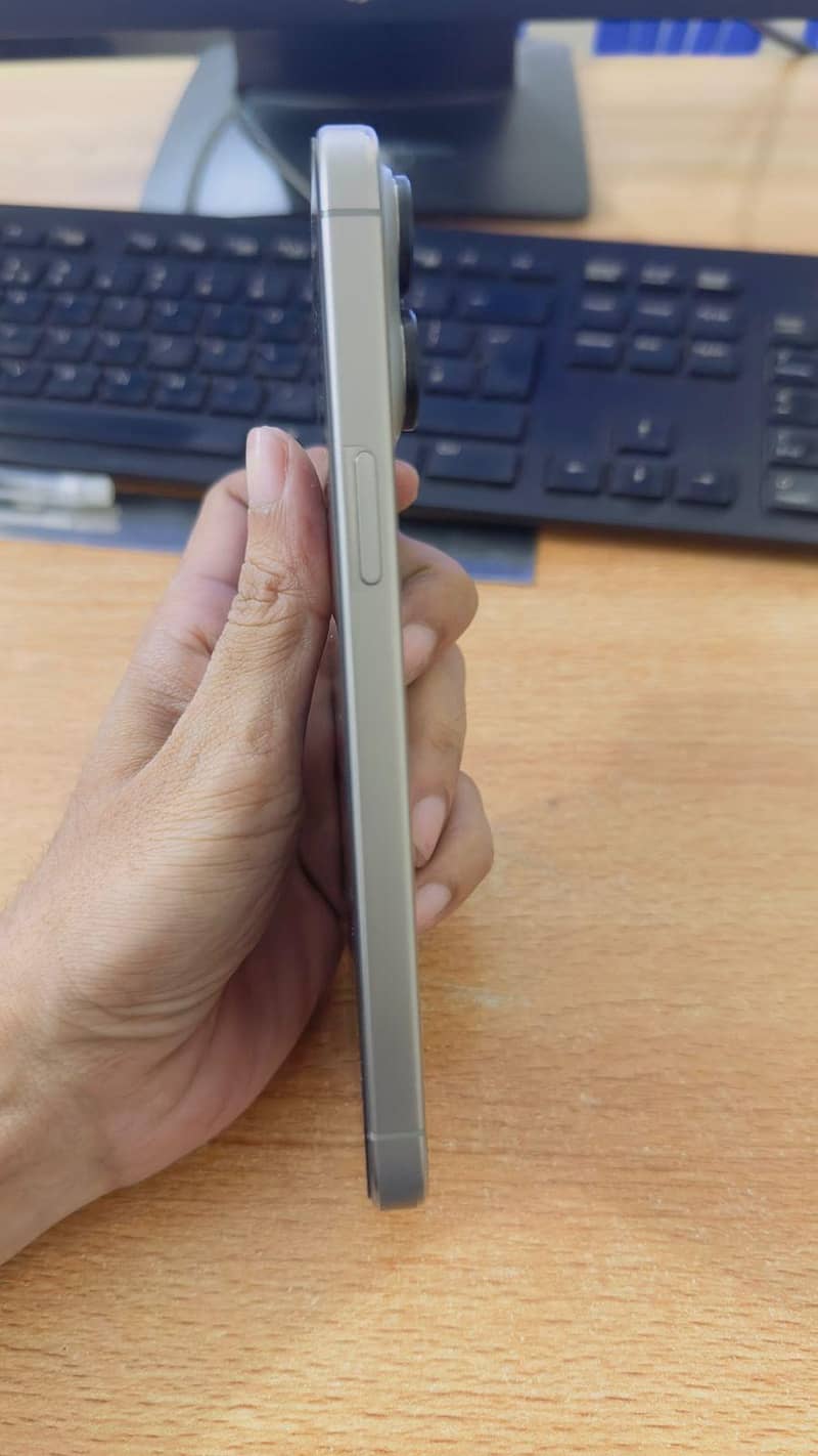 Iphone 15 pro max 3