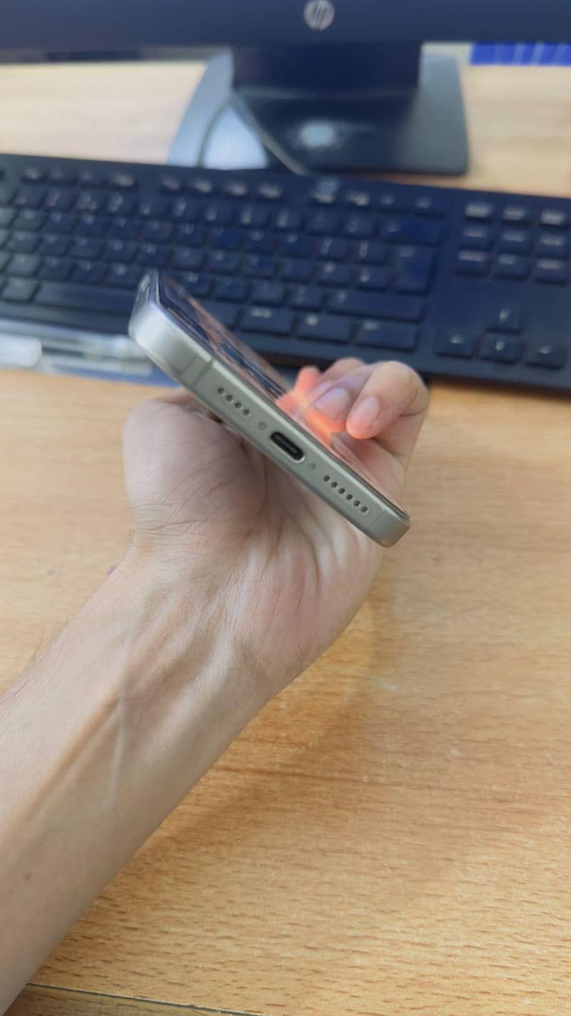 Iphone 15 pro max 8
