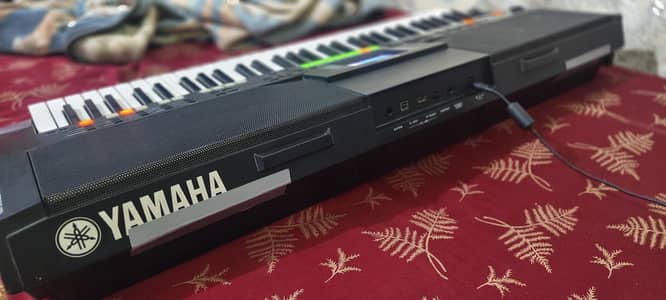 Yamaha PSR s550 for sale urgent