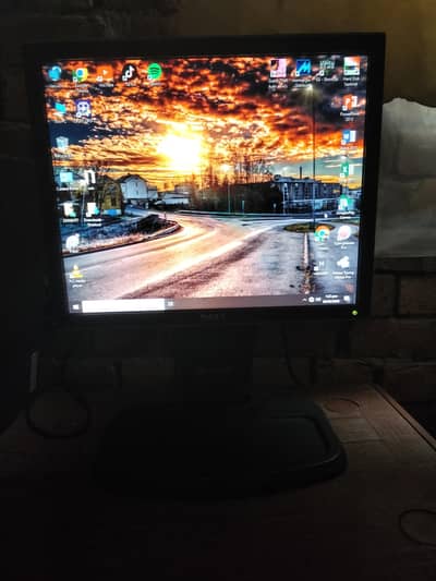 Computer  DDR3 4gb 250gb storage window 10pro