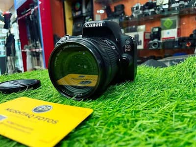 Canon 200D with 18-55 IS ATM kit (Mint Condition - Scratchless Camera)