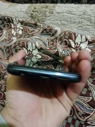 All ok ha gaming ka liya best mobile ha 8 128 ma ha