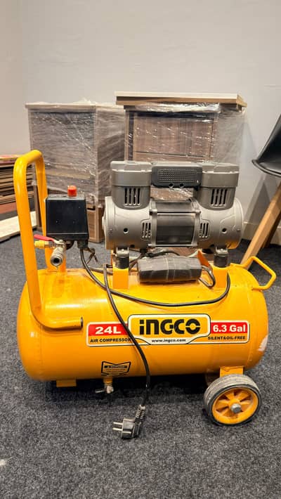 ACS111242 Air compressor Voltage:220-240V~50Hz Input power: 1100W1.5H