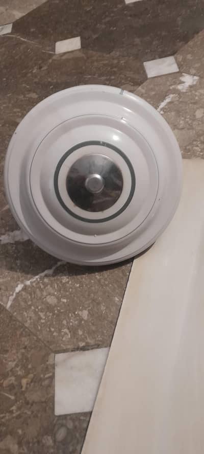 selling fan in good condition