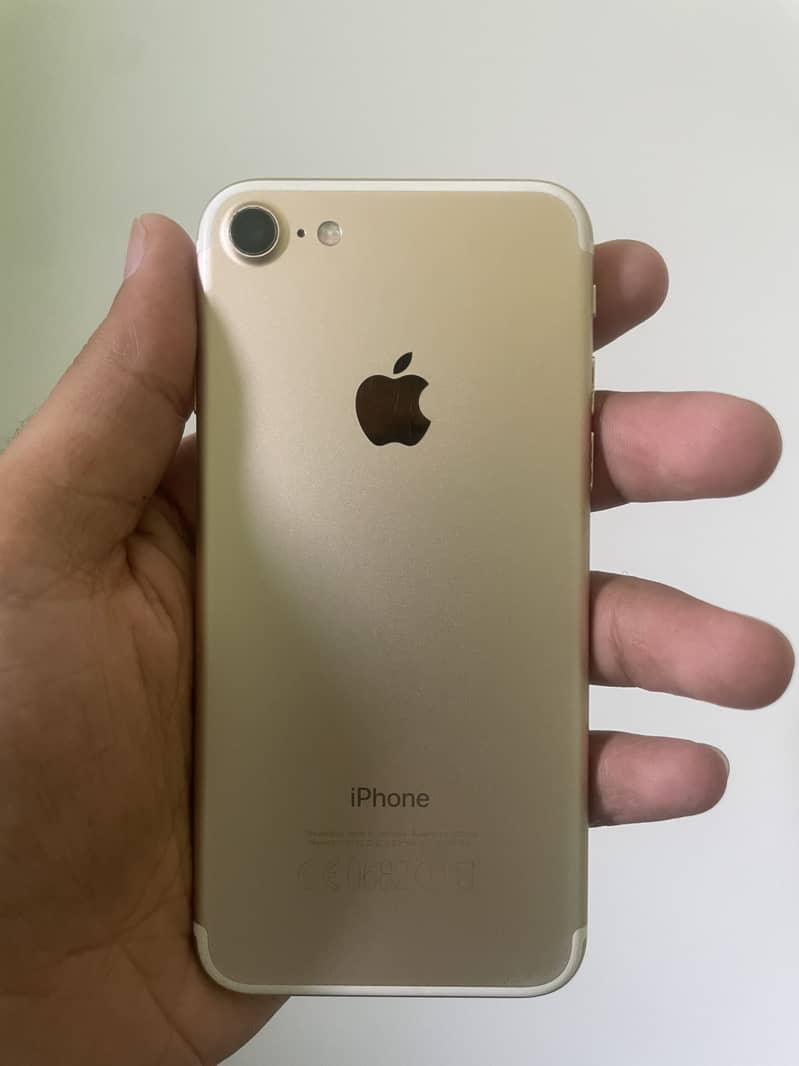Apple iPhone 7 0