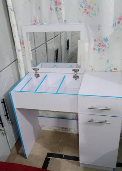 dressing table with foldable mirror  for  girls