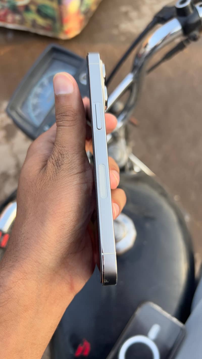 iphone 13pro 5
