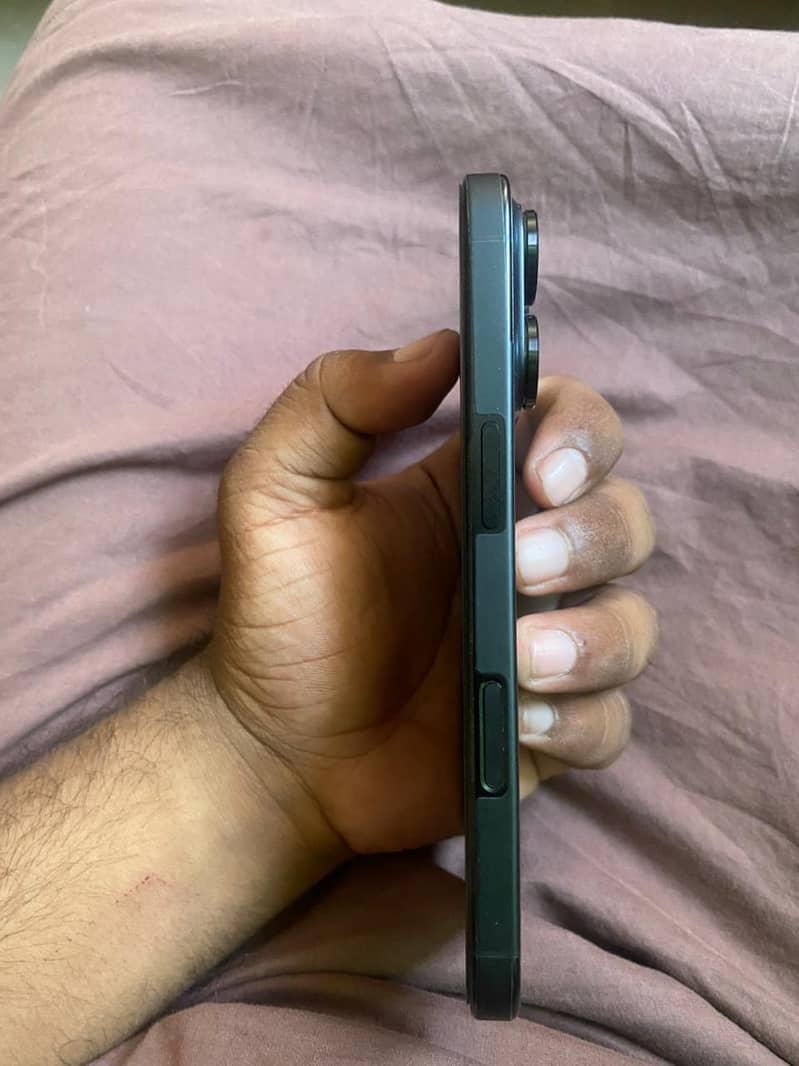 Iphone 16 pro 1