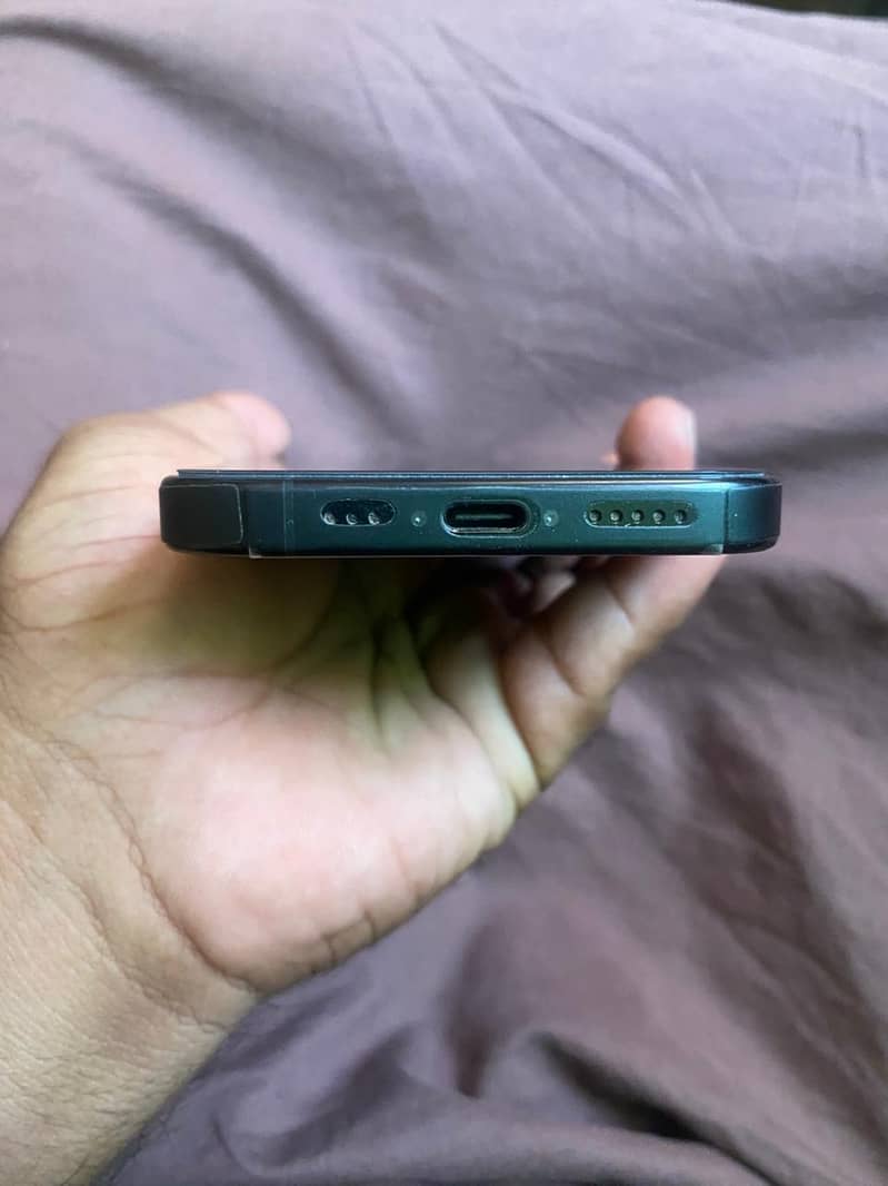 Iphone 16 pro 3