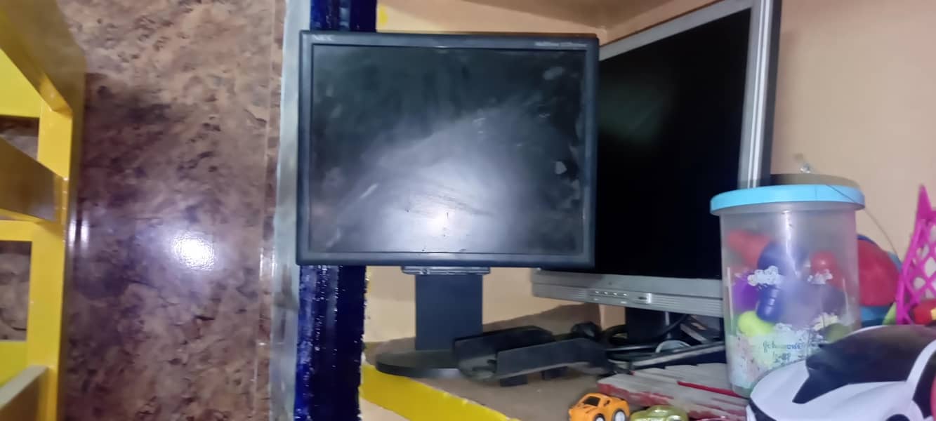 desktop & tower computer available 4