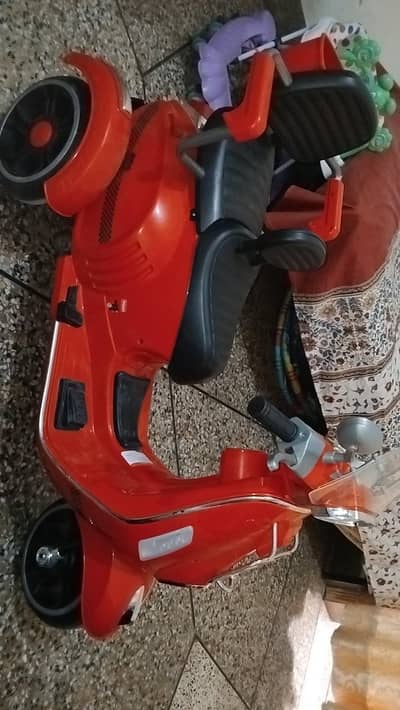brand new scooty selling used just in 1 month