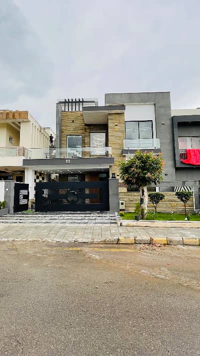 10 Marla designer House For Sale