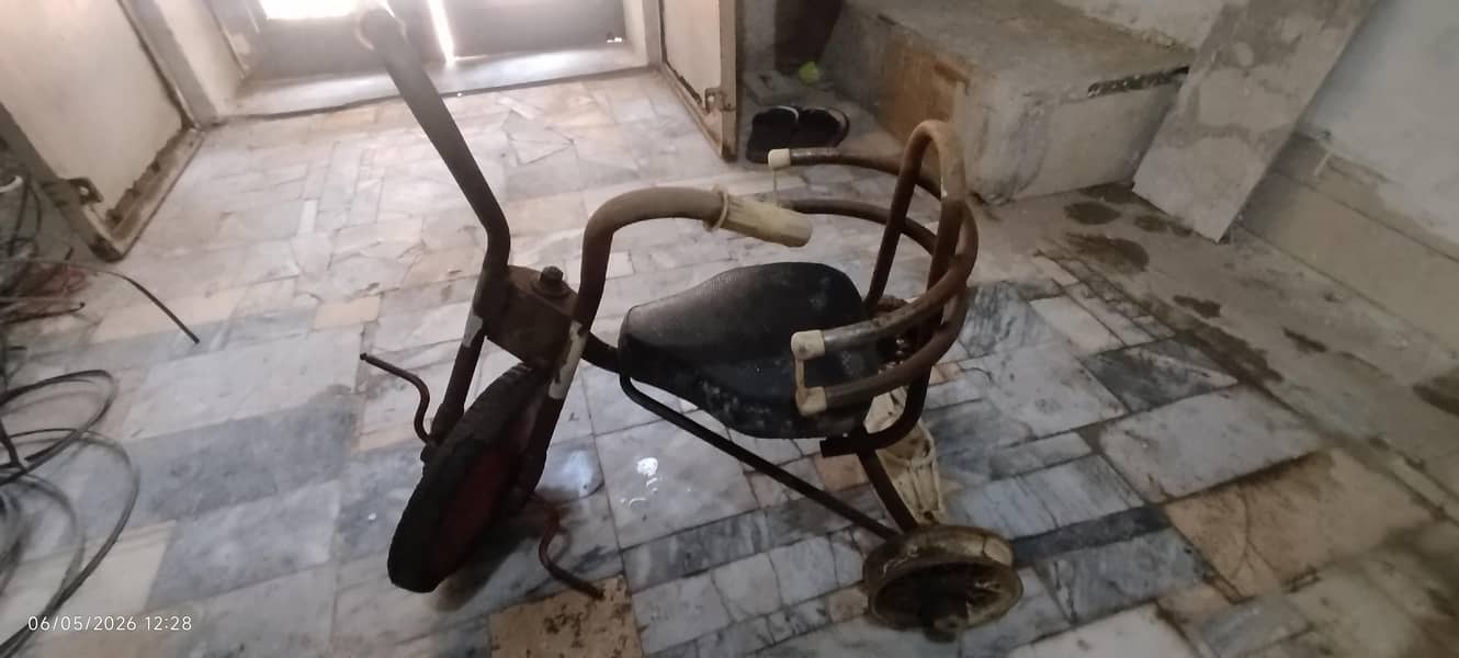 چھوٹے بچوں کی سائیکل ارجنٹ سیل کے لیے دستیاب ہے 3