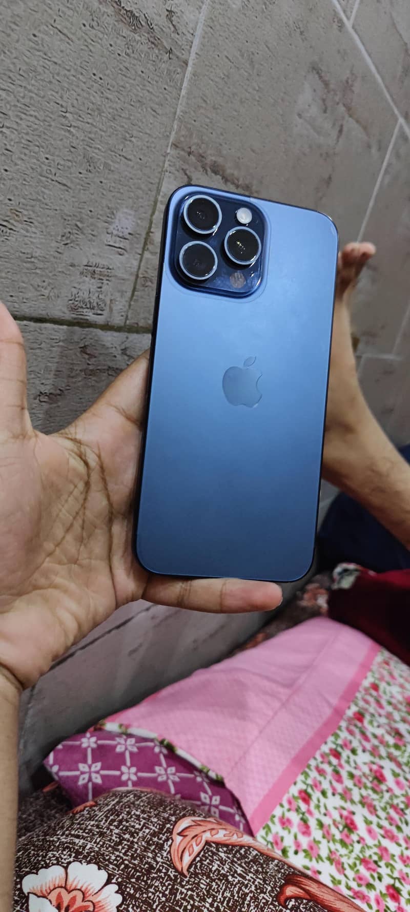 Iphone 15 pro max 4
