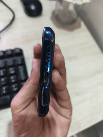 Moto Edge 2021