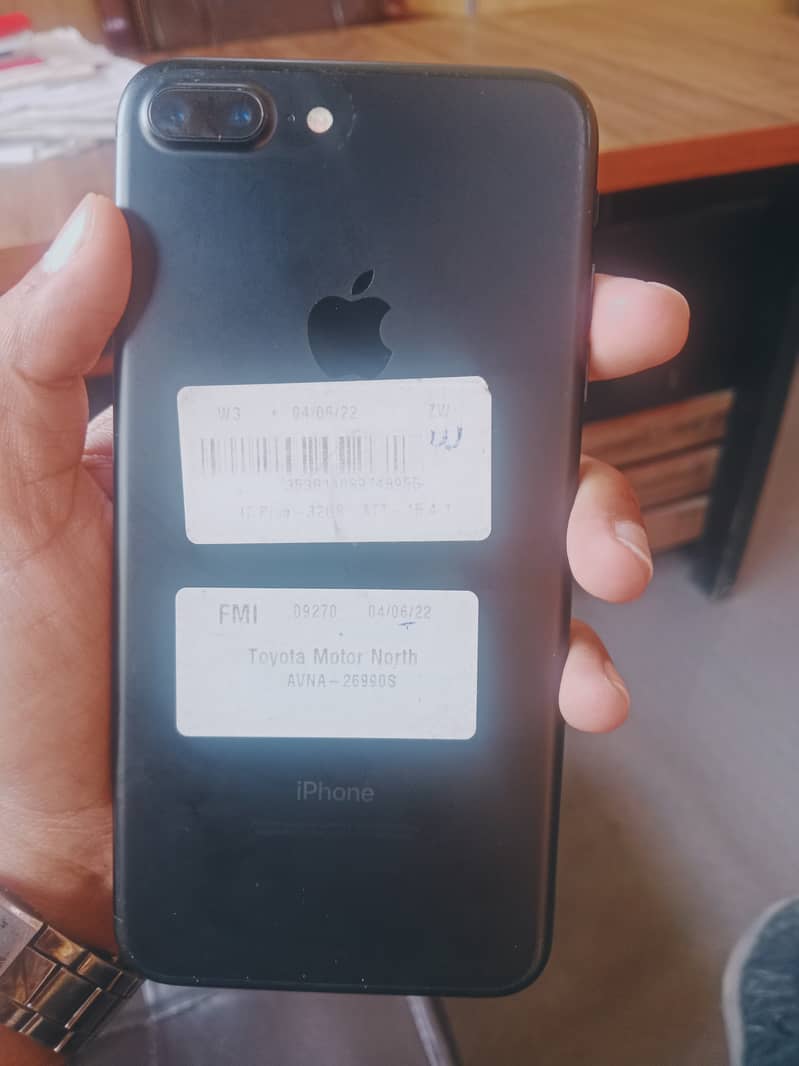 Apple iPhone 7 Plus 1