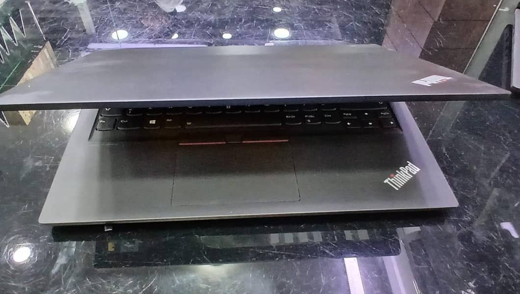 Lenovo E14 6