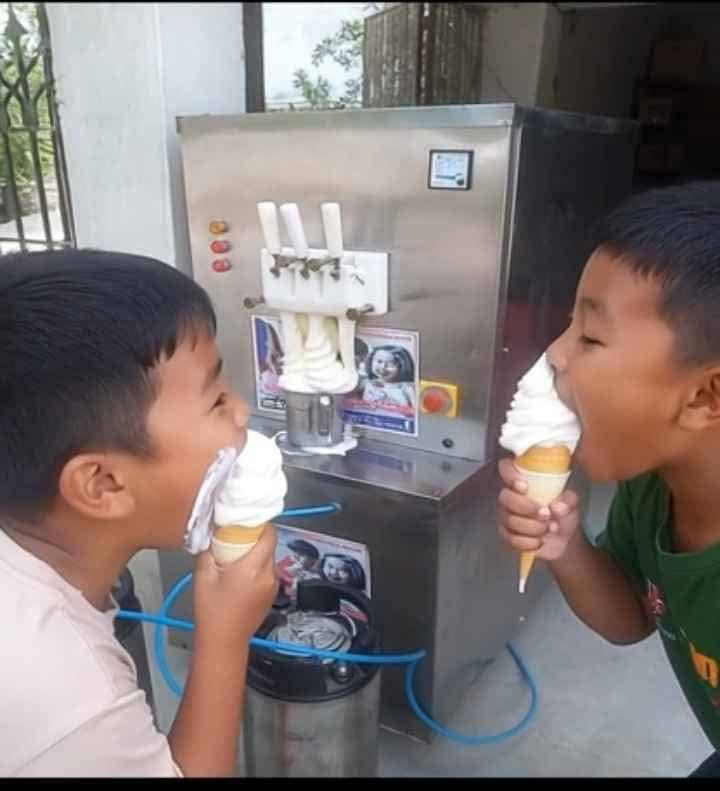 ice cream machine 0