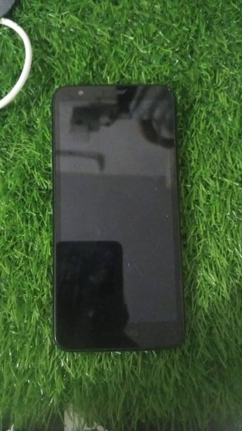 Moto e4 and Moto e6 1